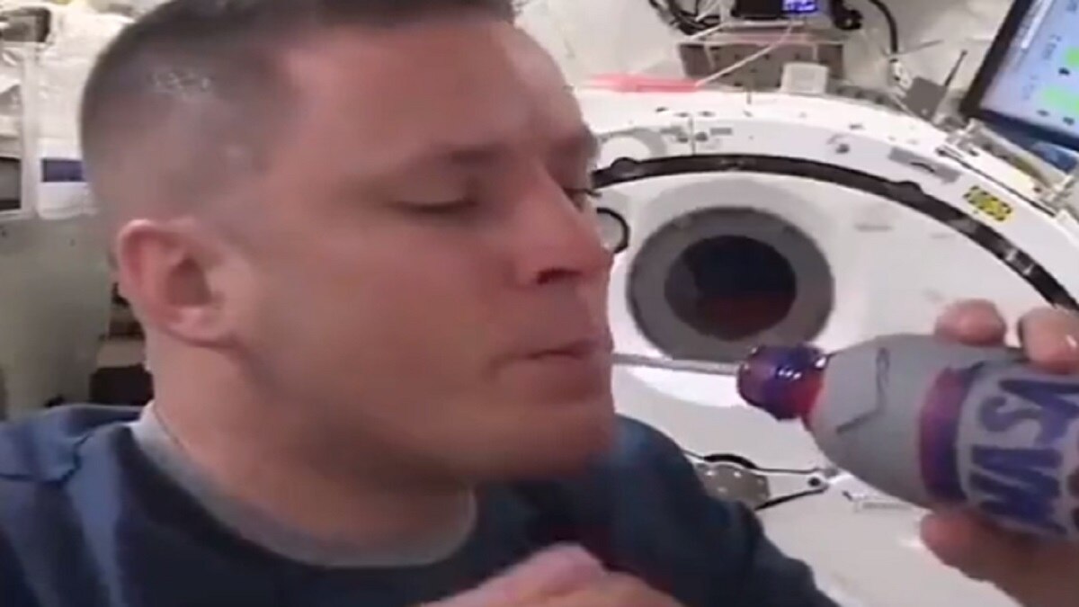 क्या होगा अगर जीरो ग्रेविटी में पिया पानी? अंतर‍िक्ष यात्री ने बताया