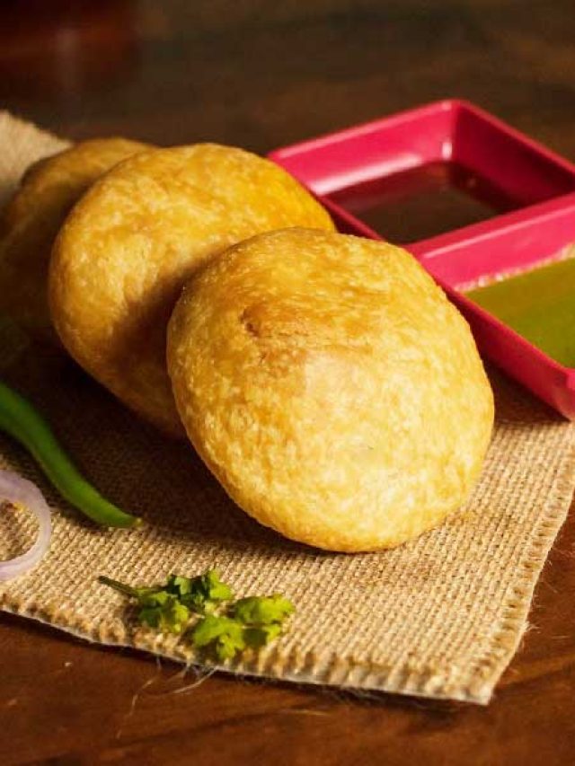 সুজির ফুলকো কচুরি, খেয়েছেন? এক্কেবারে ডায়েট রেসিপি