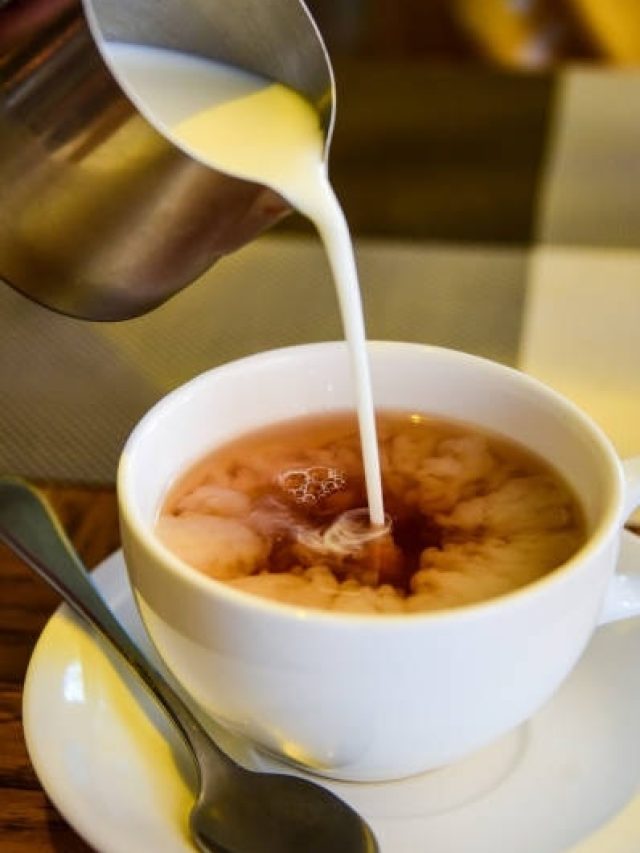 दूध वाली चाय पीना सेहत के लिए बेहद खतरनाक, होने लगती हैं ये समस्याएं