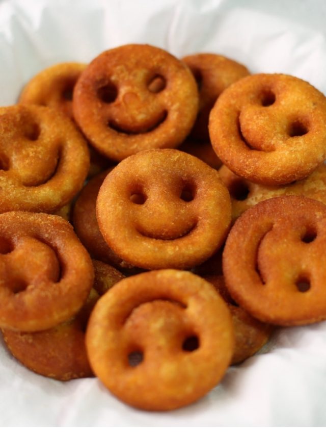 মুচমুচে আলুর ইমোজি খেয়েছেন? রইল এই মুখরোচকের রেসিপি