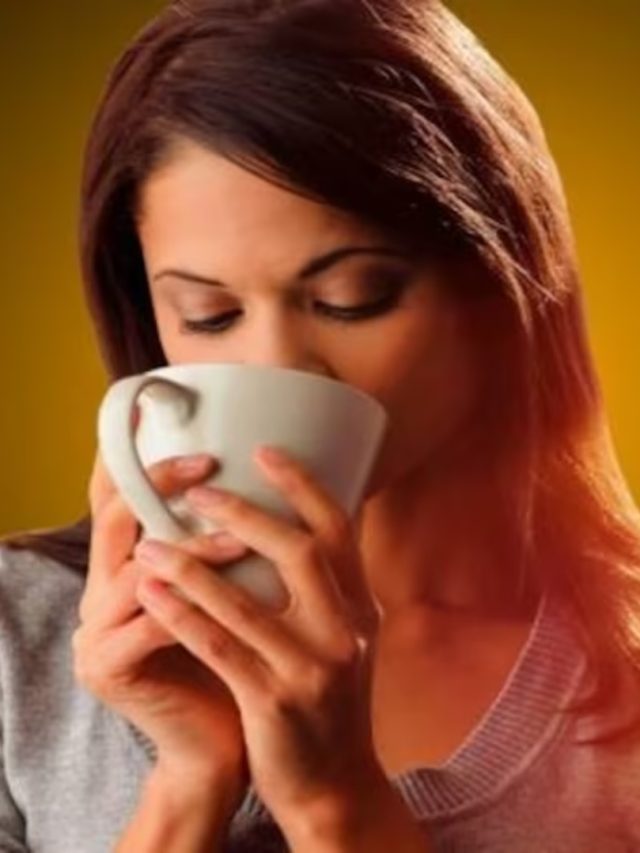 গরম চায়ে চুমুক দিতেই জ্বলে উঠল জিভ? ৫ টোটকায় রিলিফ