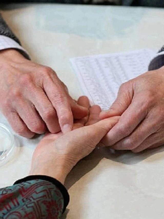 রাজনীতিতে সাফল্য, হাতের তালুর এই রেখা আছে?