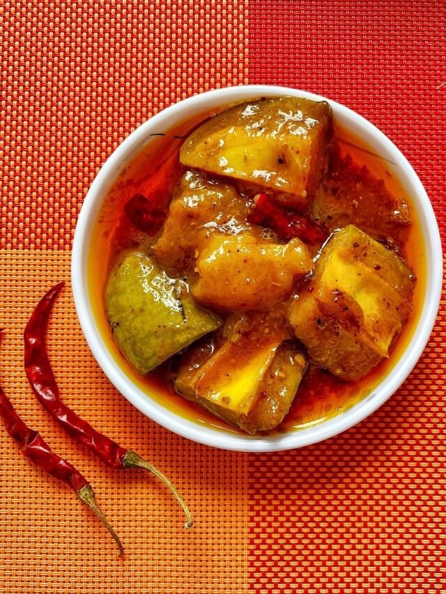 গরম ভাতে জমে যাবে, বানান টক-ঝাল-মিষ্টি পেয়ারার আচার