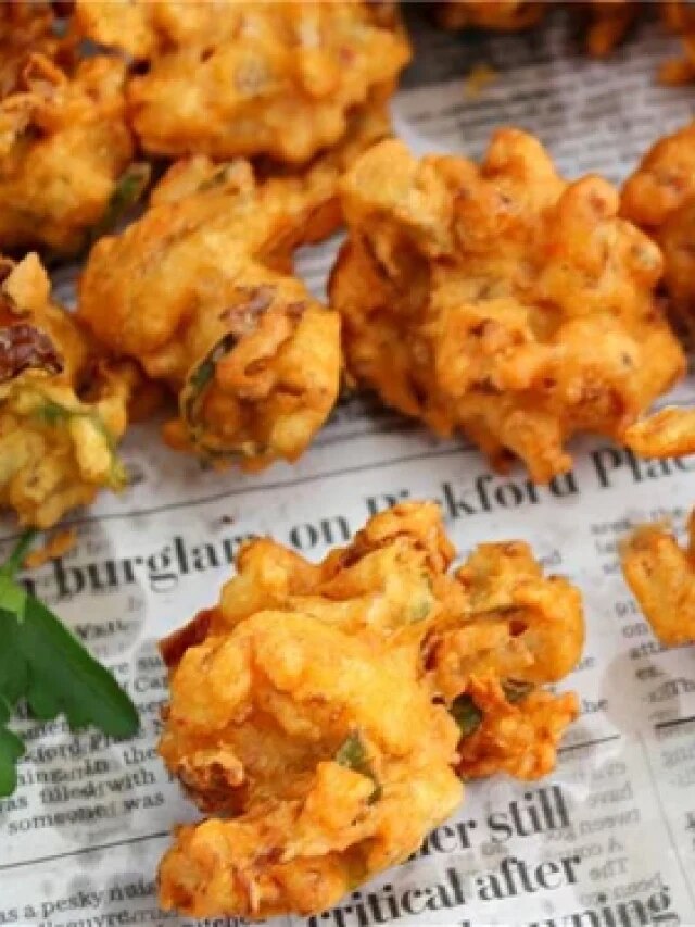 মোচার খোসার মুচমুচে পকোড়া খেয়েছেন? রইল দারণ রেসিপি