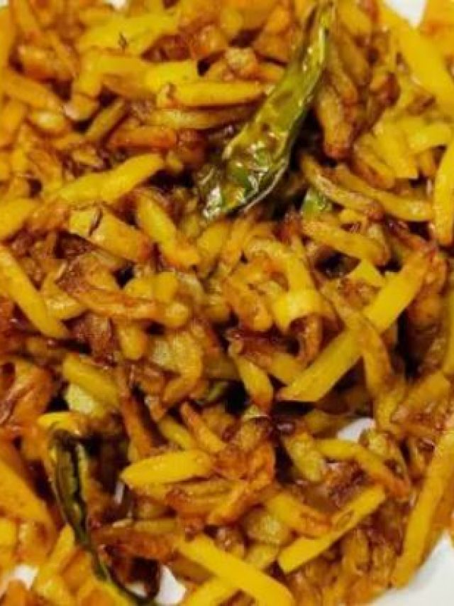 জ্বর ছাড়লে এভাবে বানিয়ে খান আলুভাজা, মুখের স্বাদ ফিরবে