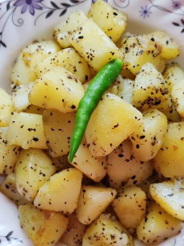 রোজ আলু খেলে শরীরে কী হয়?