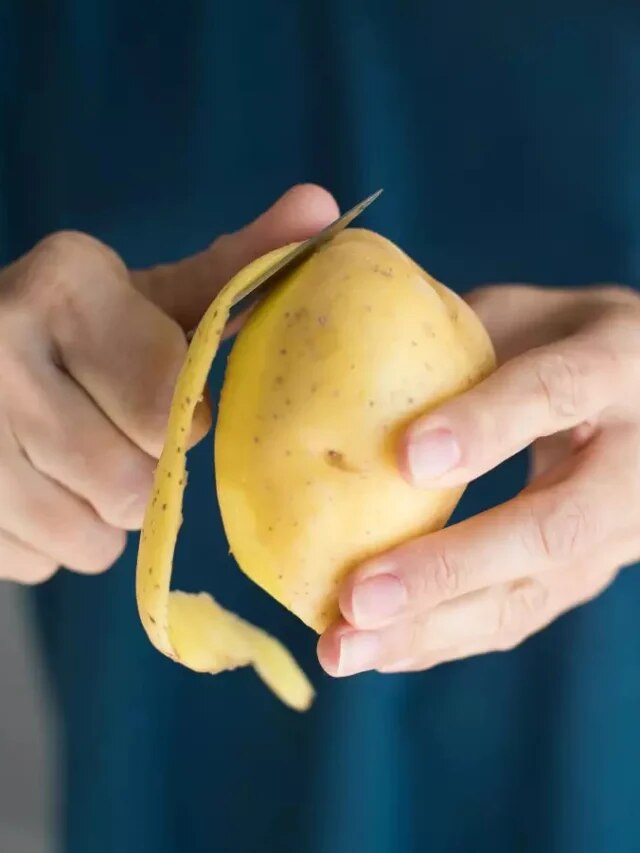 আলুর খোসাতেই নিরাময় মারাত্মক ৫ রোগের, বিশ্বাস না হলে ট্রাই করে দেখুন