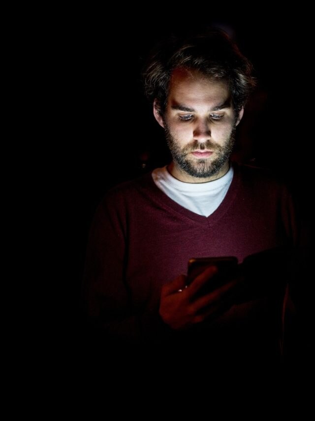 ব্লু ফিল্ম দেখা কি বেআইনি? যা বলল কেরল হাইকোর্ট