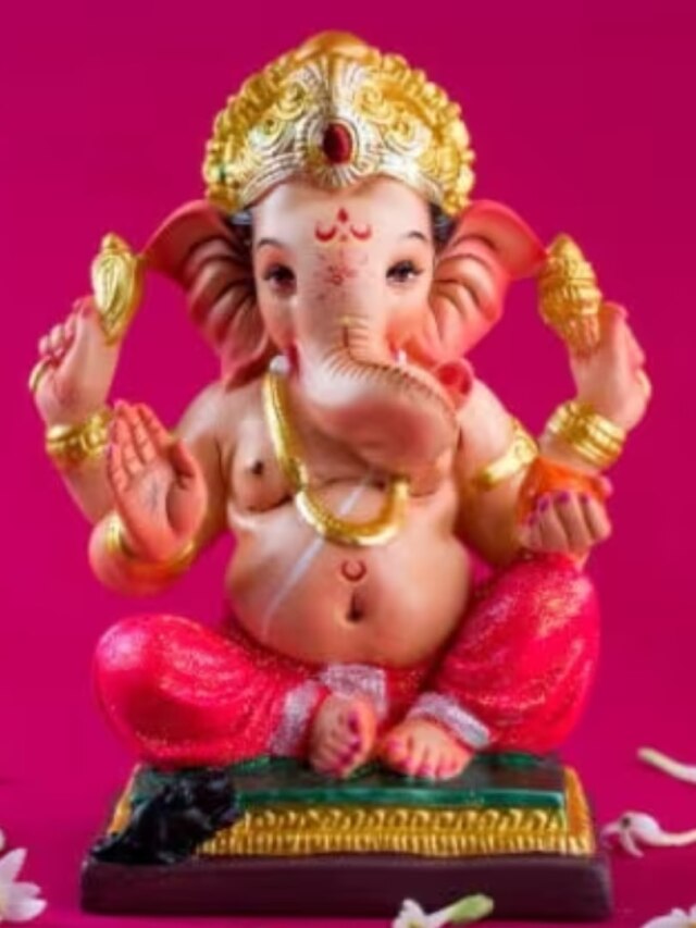 বাড়িতে এই জায়গায় এই রঙের গণেশ মূর্তি রাখলেই মালামাল