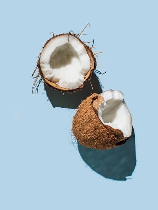 নারকেলের খোলা ছাড়ান ২ মিনিটে, মোক্ষম টিপস
