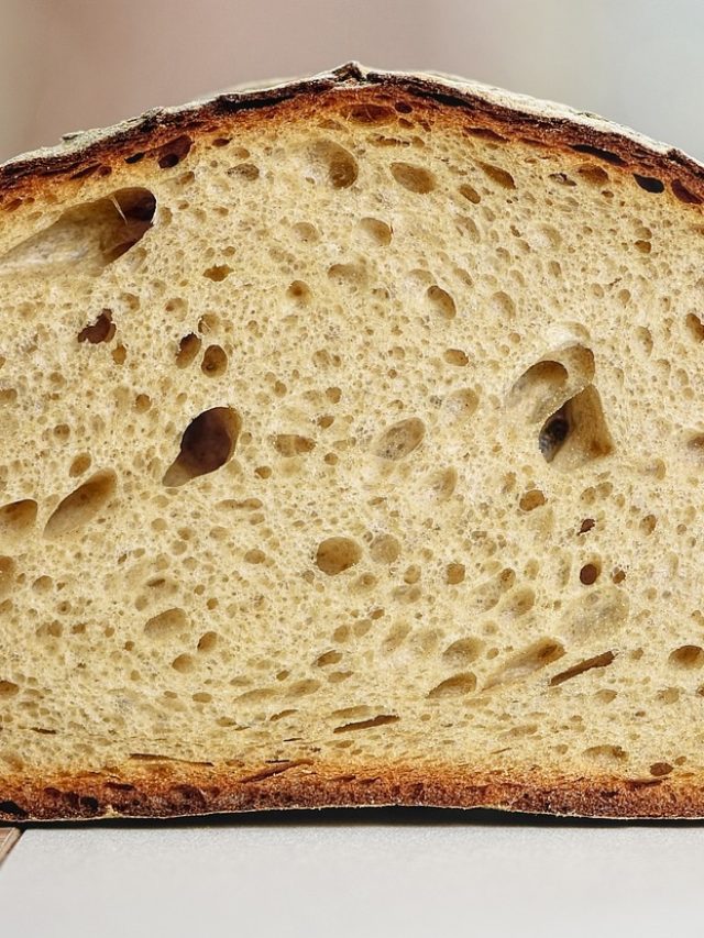 পাউরুটিতেই লুকিয়ে দারুণ পুষ্টিগুণ! জানলে অবাক হবেন