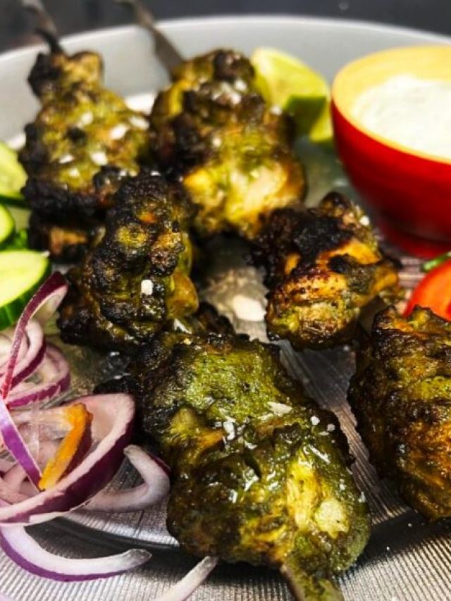 ১৫ মিনিটে বাড়িতেই বানিয়ে ফেলুন চিকেন হারিয়ালি কাবাব