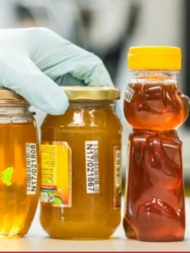 মধু ভেজাল না খাঁটি? চিনুন এই ৭ সহজ টোটকায়