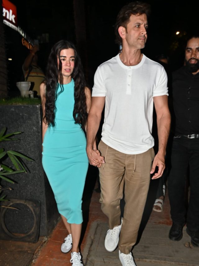 12 साल छोटी गर्लफ्रेंड संग डेट पर ऋतिक, साथ दिखे दोनों बेटे, उड़ा मजाक