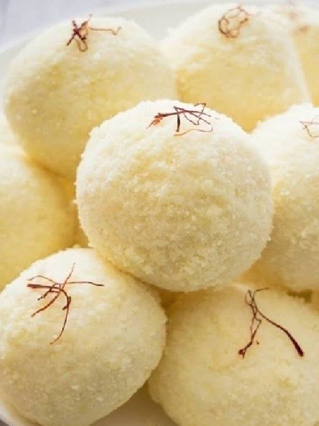 শেষ পাতে থাক এই মিষ্টি, বাড়িতেই তৈরি হোক পারফেক্ট কাঁচাগোল্লা