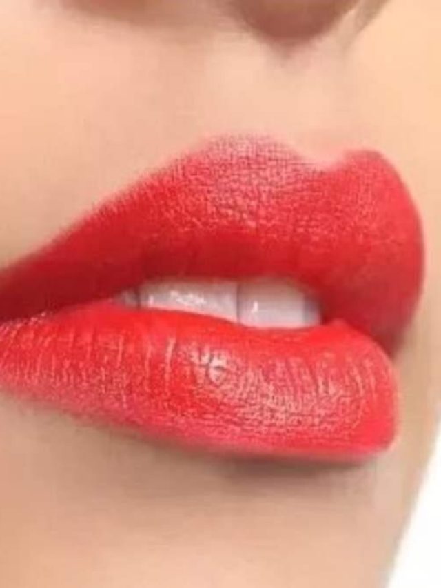 রাতে ঘুমোনোর আগে করুন এই কাজ, ৭ দিনে ঠোঁট হবে গোলাপী