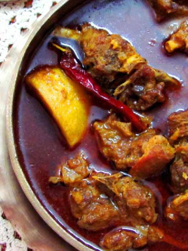 দুপুরের ভাত খাওয়া হবে বেশি, যদি থাকে প্রেসার কুকারে কচি পাঁঠার ঝোল