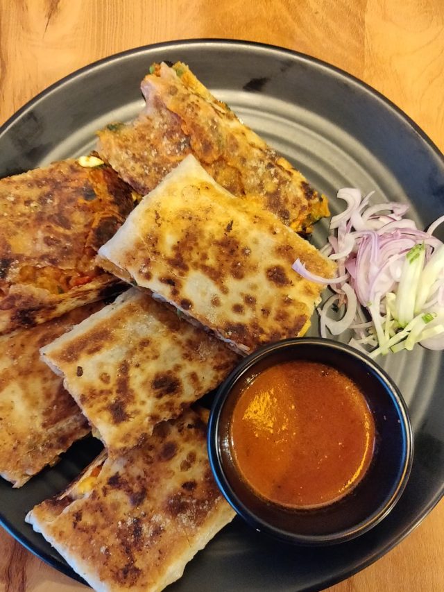 মচমচে মোগলাই পরোটার সহজ রেসিপি, ঝটপট বানিয়ে ফেলুন