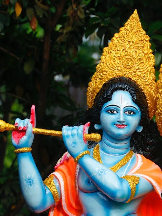 জন্মাষ্টমীতে মাত্র ১০ টাকায় কিনে আনুন এই জিনিস, প্রসন্ন হবেন শ্রীকৃষ্ণ