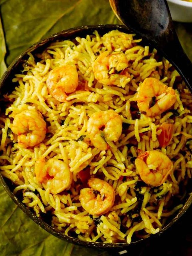 পরের দিন বাজার থেকে চিংড়ি আনালে বানান প্রন বিরিয়ানি, রইল রেসিপি