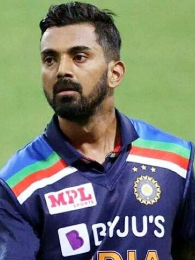 সঞ্জু আউট, রাহুল ইন! বিশ্বকাপের দল নিয়ে তুঙ্গে জল্পনা