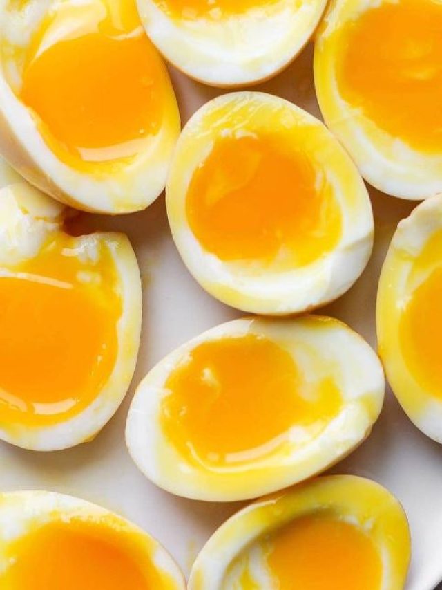 ডিমের কুসুম নরম, সাদা অংশ শক্ত রাখবেন কীভাবে?