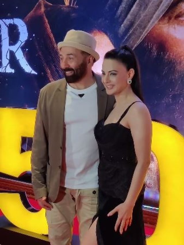 500 करोड़ के क्लब में गदर 2, सनी-अमीषा ने मनाया जश्न, 'सकीना' बोलीं- मेरे तारा सिंह...