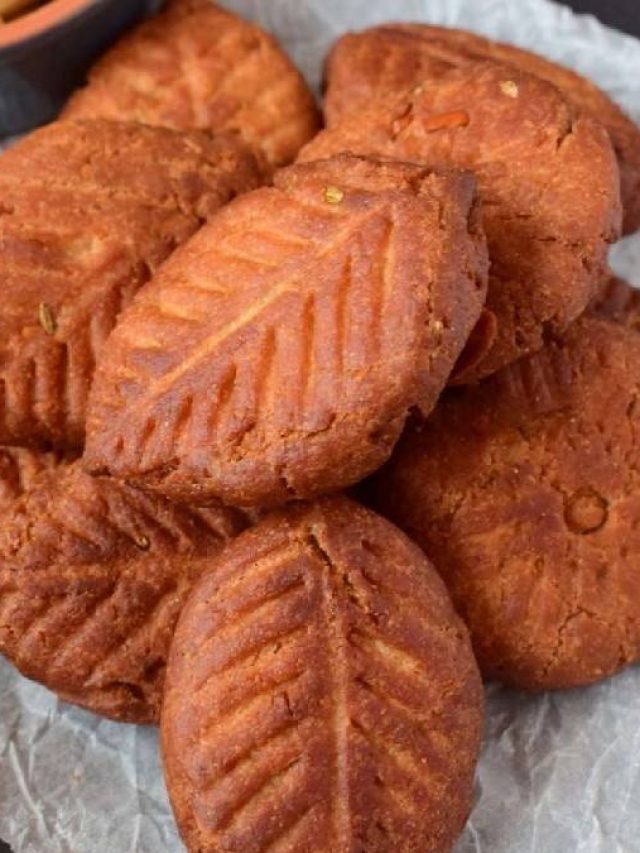 লাগে নামমাত্র উপকরণ, ছটপুজোর আগেই বাড়িতে বানান ঠেকুয়া