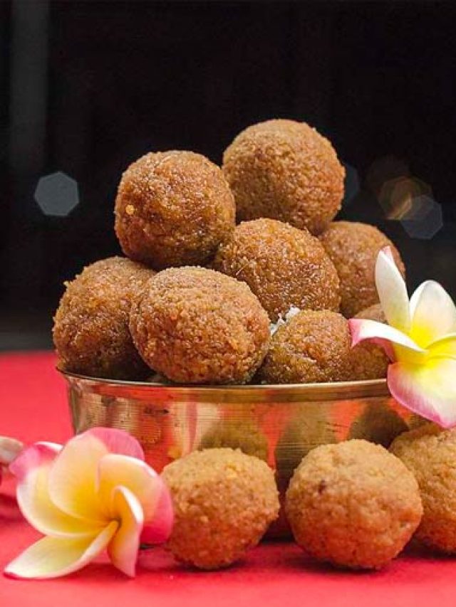 নারকেল নাড়ু বানান সবথেকে সহজে, এভাবে