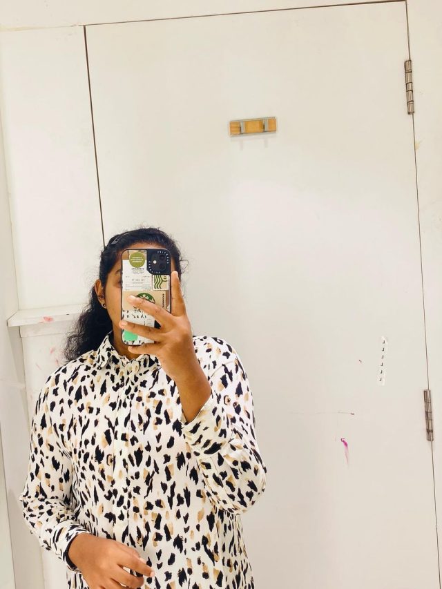 ট্রায়াল রুমে সেলফি তোলেন? এই ৫ বিষয় খেয়াল রাখুন