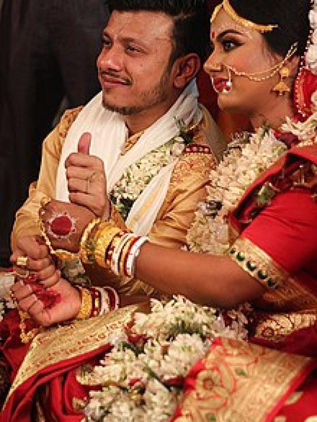 স্বামী-স্ত্রীয়ের বয়সের ফারাক কত হলে সুখী হয় বৈবাহিক সম্পর্ক?