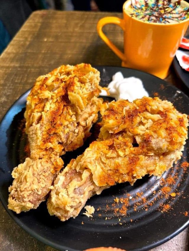 মুচমুচে ফ্রায়েড চিকেন-ফিস ফ্রাই মাত্র ৭০ টাকায়! কোথায়?