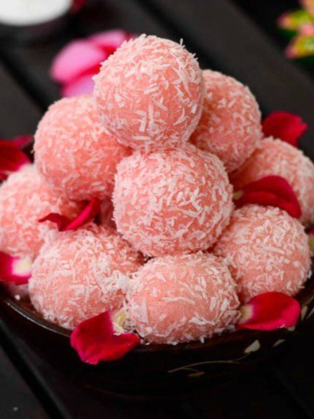 পুজোয় বানান গোলাপের সুগন্ধ ভরা গোলাপি নাড়ু, রইল রেসিপি