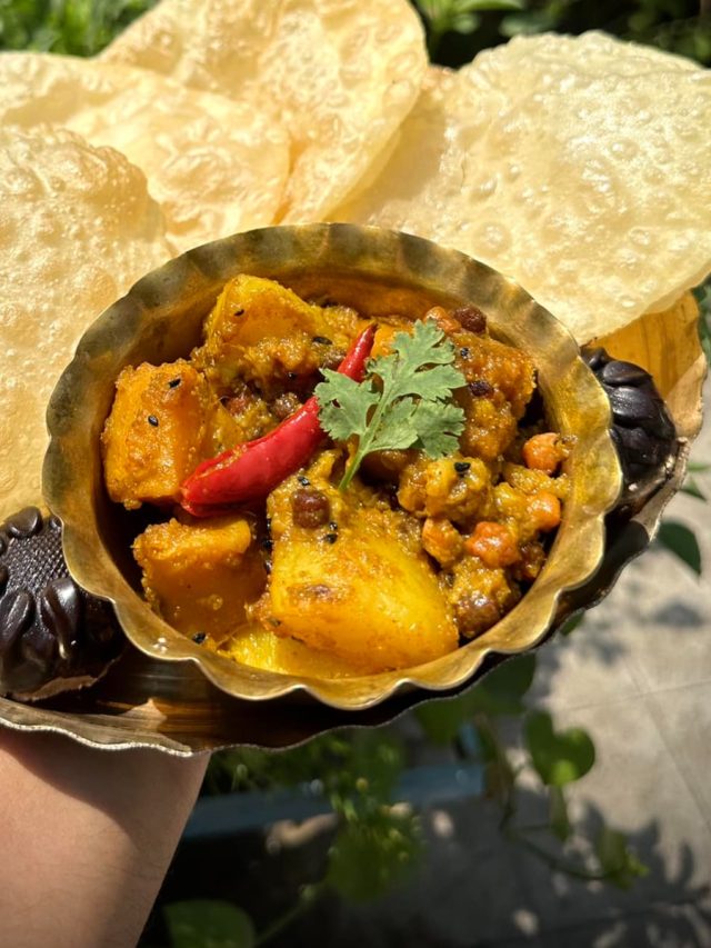 অষ্টমীর লুচির সঙ্গে ছোলা দিয়ে কুমড়োর ছক্কা, এটাই সেরা রেসিপি