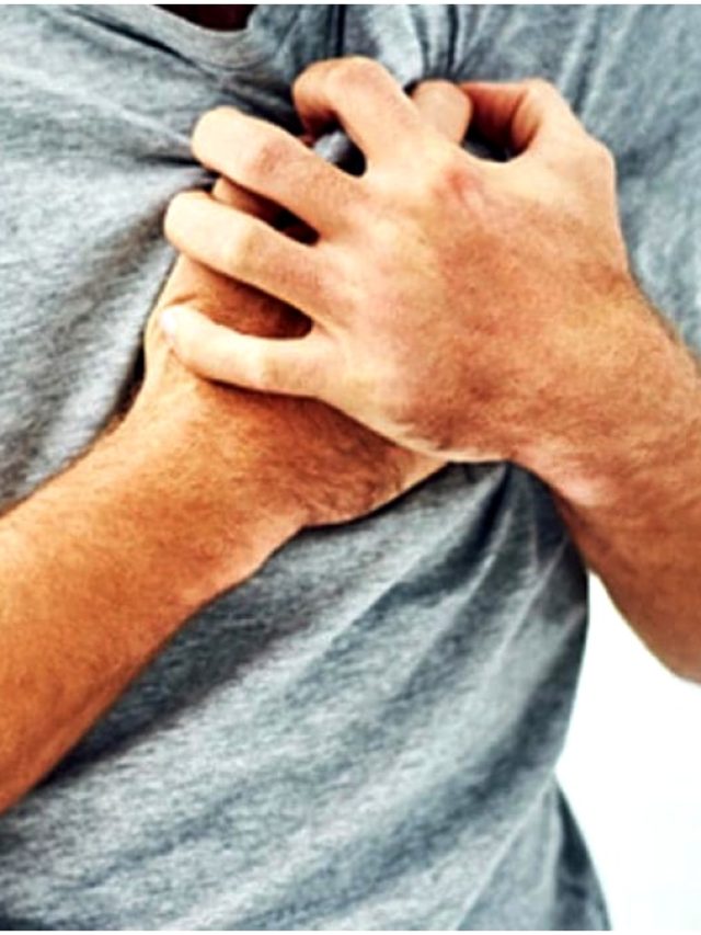 আপনার হার্ট দুর্বল, হতে পারে হার্ট অ্যাটাক; কীভাবে বুঝবেন ?