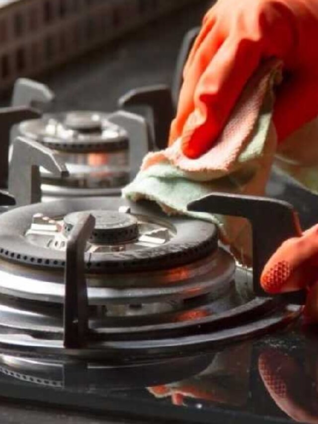 অভেনের তেলচিটে ময়লা হবে সাফ রান্নাঘরের ৩ মালমশলাতেই