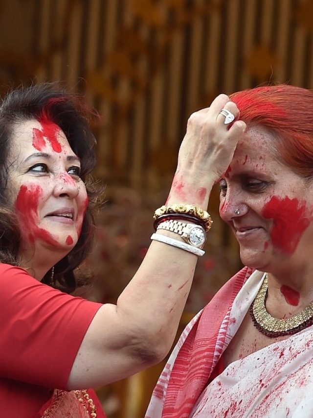 এভাবে সিঁদুর পরলে মঙ্গল নয়, হতে পারে স্বামীর বিরাট ক্ষতি