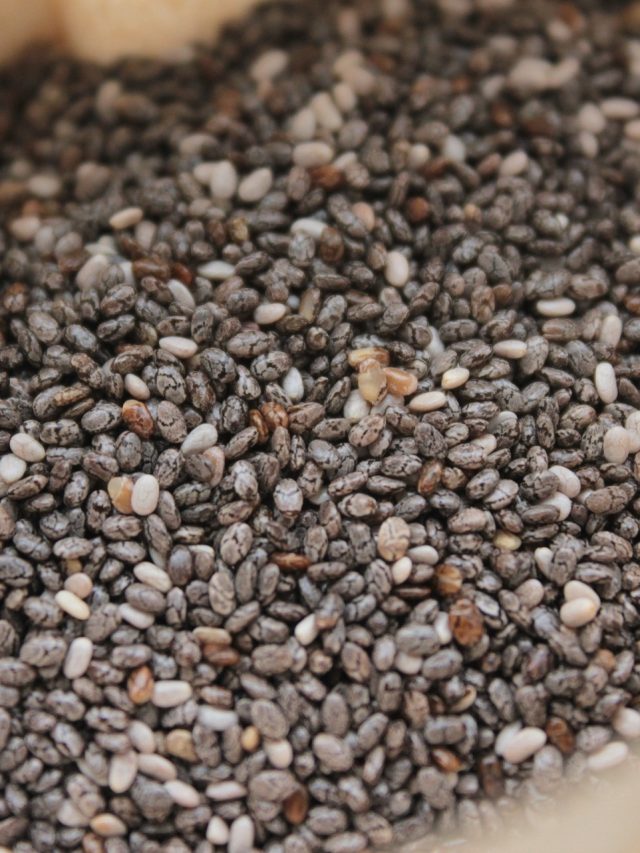 রোজ ২ চামচ- ফল, মাছ, মাংসের গুণও ফেল এই বীজের কাছে