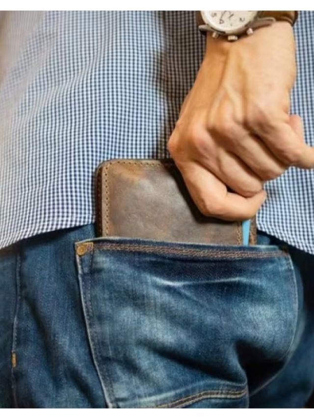 শুক্রবার পার্সে রাখুন এই একটি জিনিস, টাকার বৃষ্টি হবে