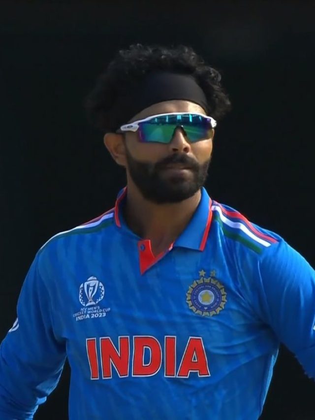 ১ ওভারে ২ উইকেট, স্যার জাদেজা ম্যাজিকে সমস্যায় অজিরা