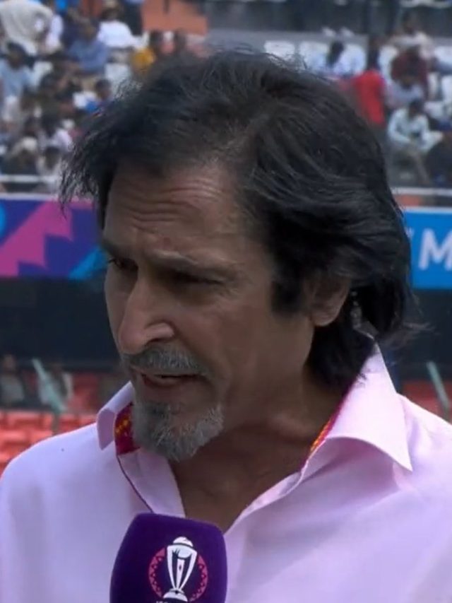 ভারত-পাক ম্যাচের মাঝেই ইন্ডিয়া ইন্ডিয়া চিৎকার পাক ক্রিকেটারের