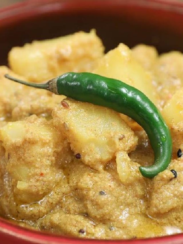 বীরভূম স্পেশাল এই আলু পোস্ত খেলে স্বাদ ভুলবেন না, একেবারে সহজ রেসিপি