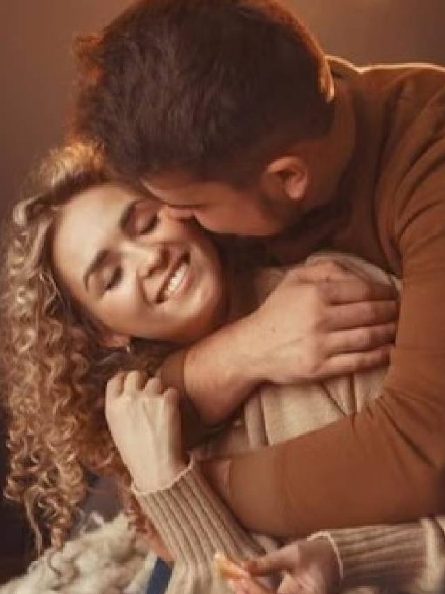 প্রেমে পড়লে নাকি খিদে-তেষ্টা চলে যায়, কেন বলুন তো?