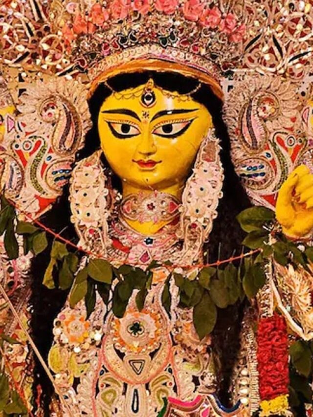 দেবীর বোধন হয় মহাষষ্ঠীতে, জানুন পুজোর নির্ঘণ্ট