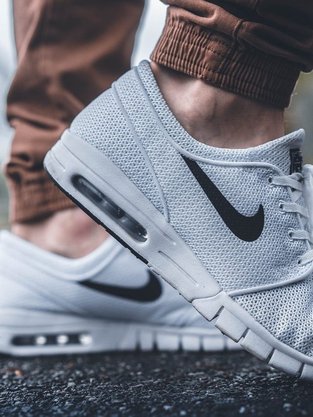 নতুন জুতায় পায়ে ফোস্কার চান্স! এই উপায়ে প্রতিরোধ