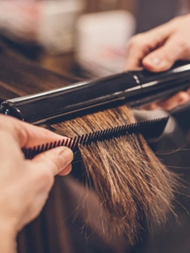 কোনও ক্ষতি ছাড়াই চুল স্ট্রেট করুন এভাবে