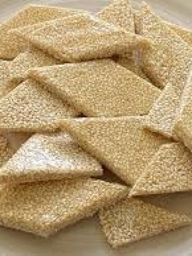 ১০ মিনিটে বাড়িতেই বানান তিলের খাজা, খেতে ভারী মজা