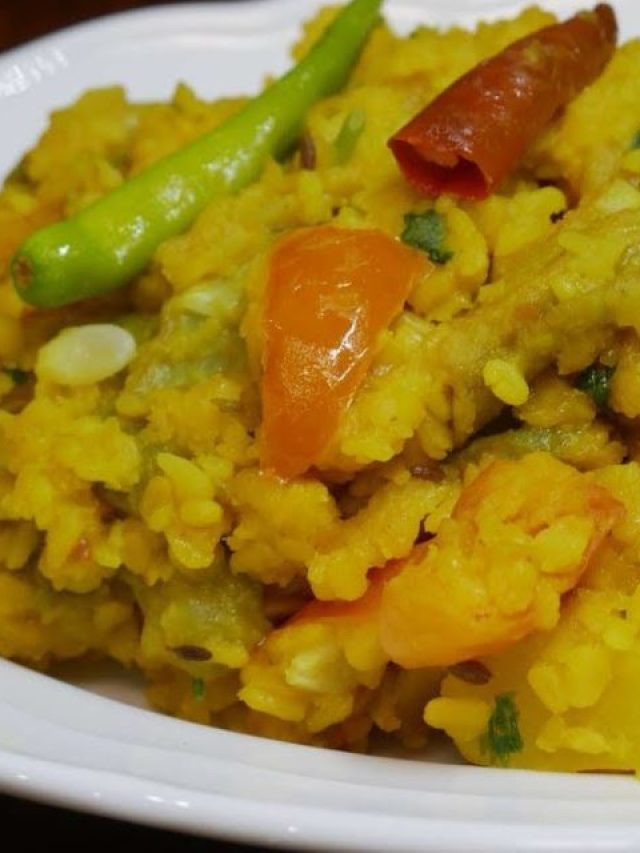 মুগডাল দিয়ে ঝিঙে ঘণ্ট, গ্রামবাংলার এই রেসিপি হারিয়ে যেতে দেবেন না