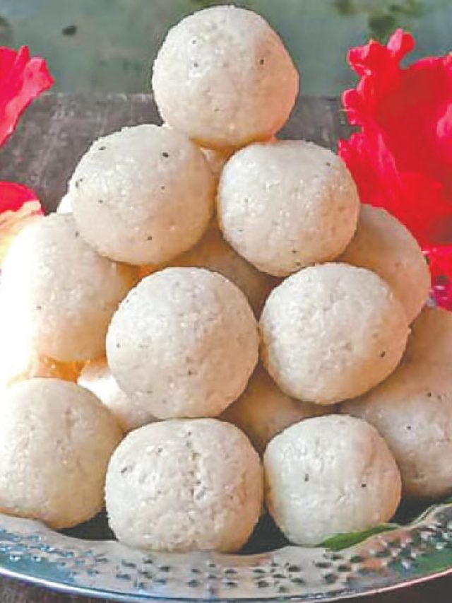 পুজোতে  সাদা নারকেল নাড়ু, খুব সহজেই বানান বাড়িতে