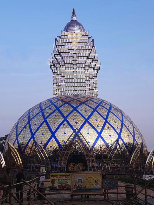 পুজোর সবথেকে উঁচু প্যান্ডেল দেখে নিন, তাক লেগে যাবে